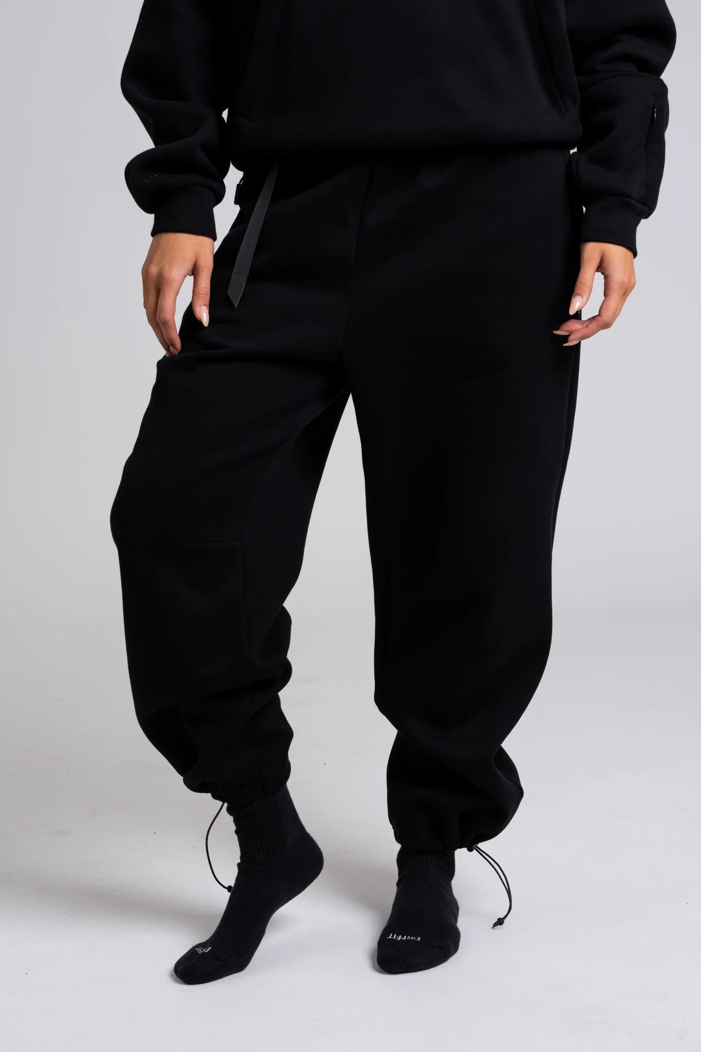 Offline Trackies - Black - Image 9